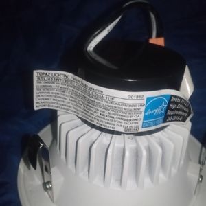 Topazes led light 120v 11w